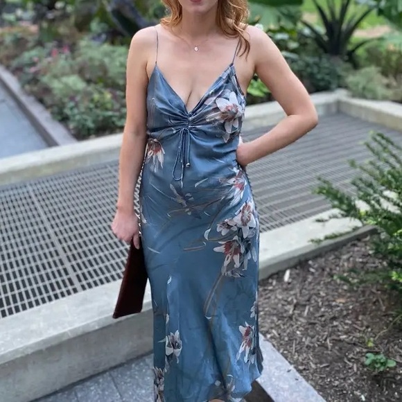 ALLSAINTS Alexia Kuroyuri Floral-print Midi Dress In Blue - Picture 16 of 16